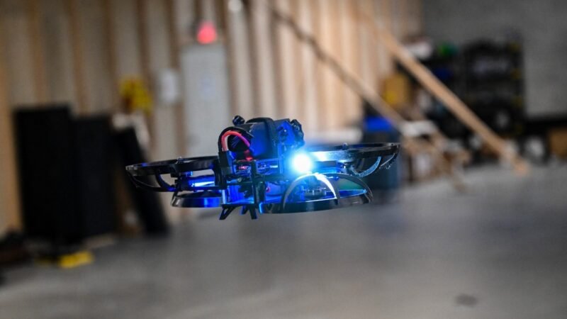 EUA testam drones que podem neutralizar atiradores em escolas em menos de 1 minuto