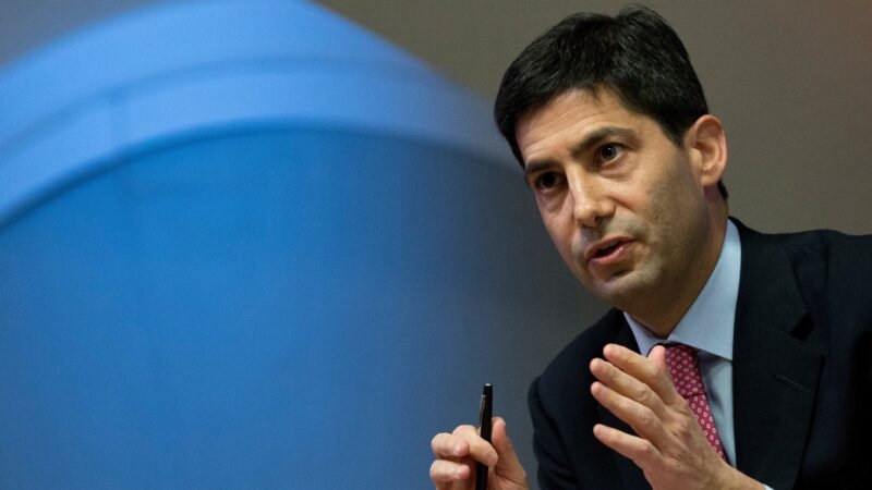 Quem é Kevin Warsh, indicado por Trump e que assume o comando do Fed nesta sexta