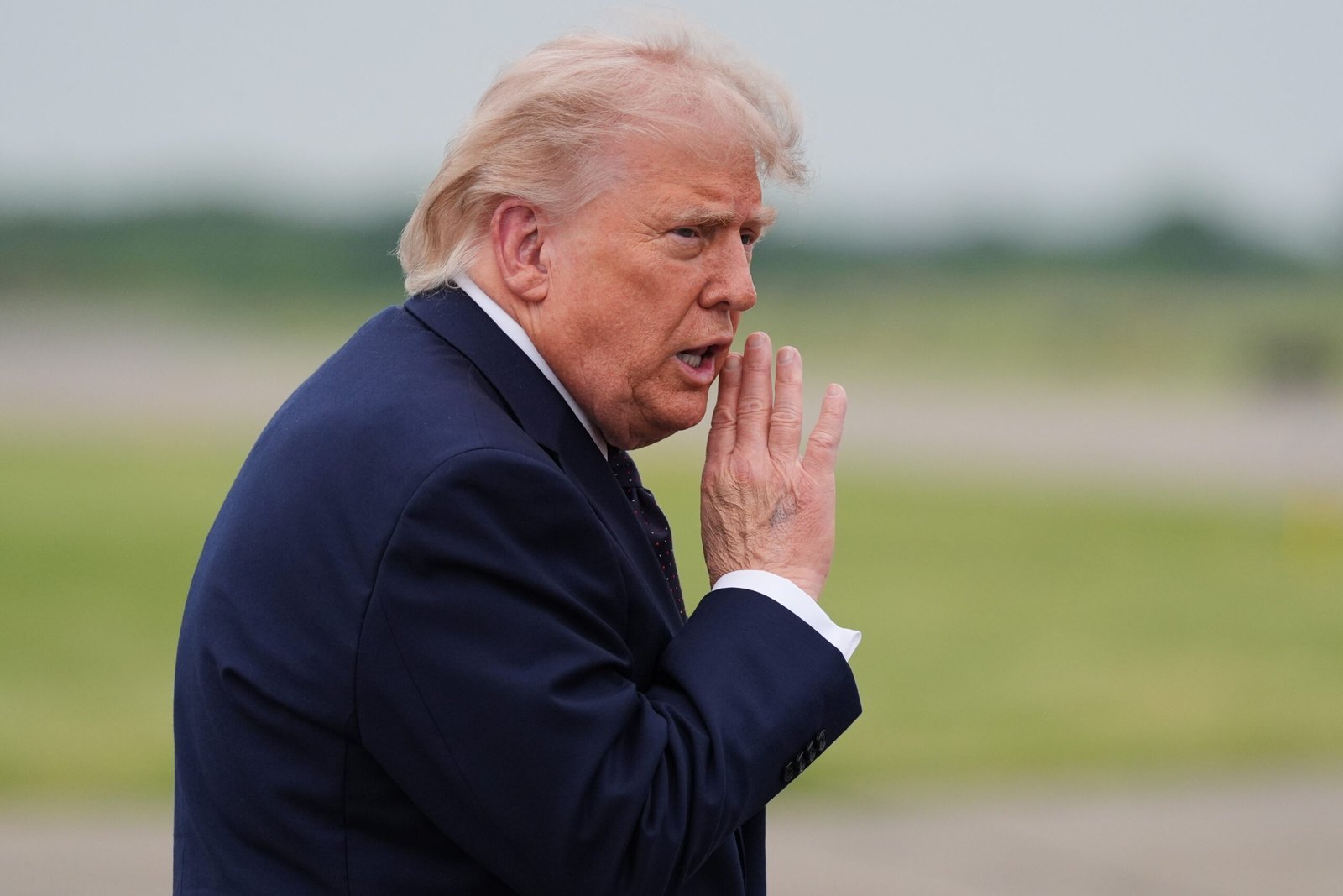 Trump diz que acordo com Irã ainda não está ‘totalmente negociado’, após prometer resolução até este domingo