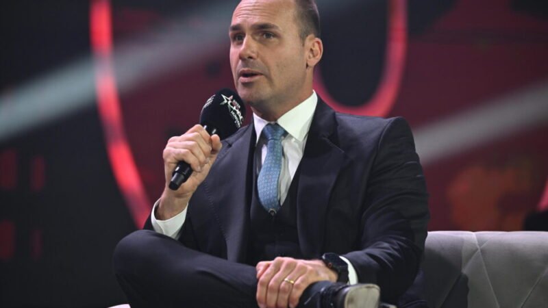 Eduardo diz que filme sobre Jair Bolsonaro, financiado por Vorcaro, foi barato