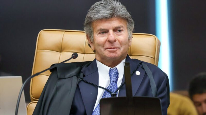 Fux vota com Cármen Lúcia para suspender flexibilização da Lei da Ficha Limpa