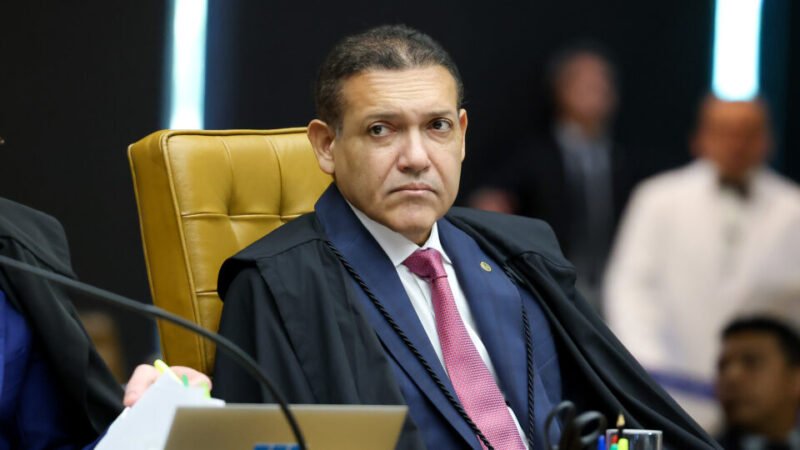 Nunes Marques arquiva ação de Bolsonaro contra Lula e Gleisi