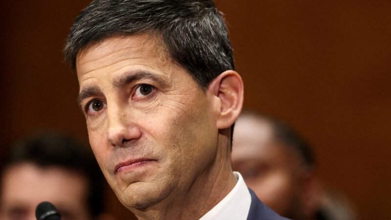 O que esperar da estreia de Kevin Warsh no Fed? Mercado observa tom do novo presidente