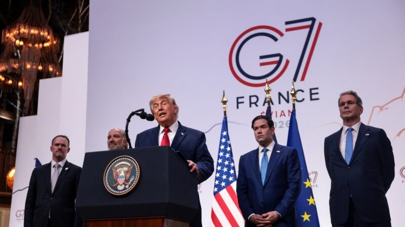 Trump e presidente do Irã assinam acordo de paz, que já está em vigor; SIGA