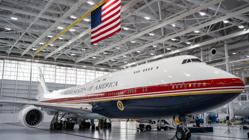 EUA apresentam novo Air Force One, presente do Catar a Trump