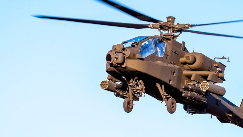 ‘Muito forte e poderoso’, diz Trump sobre ataque contra o Irã para retaliar derrubada de helicóptero