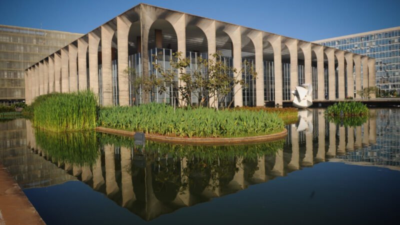 Itamaraty celebra acordo de paz entre EUA e Irã e pede fim de “hostilidades”
