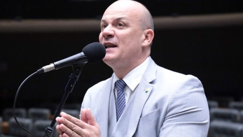 Oposição pede impeachment de Moraes e sobe o tom contra Alcolumbre