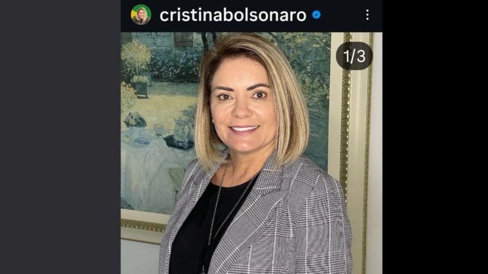 Justiça Eleitoral bloqueia R$ 227 mil em contas de Ana Cristina Valle, ex-mulher de Bolsonaro