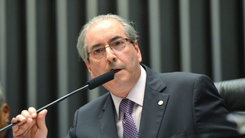 Dino determina bloqueio de R$ 6 milhões de Eduardo Cunha
