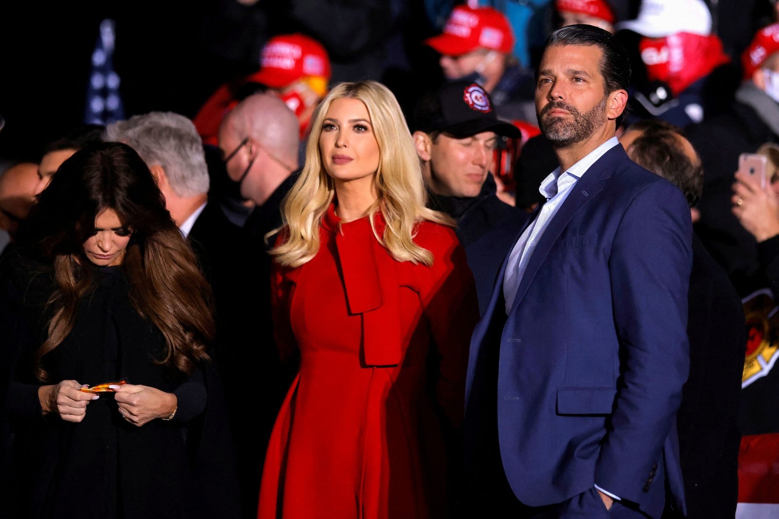 Milhares protestam na Albânia contra projeto turístico ligado a Ivanka Trump