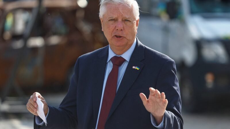 Irmã de senador Lindsey Graham assume cadeira no Congresso dos EUA após morte repentina do aliado de Trump