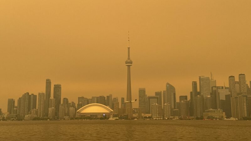 ‘É como fumar cigarro o dia todo’: fumaça de incêndios florestais afeta Nova York, Chicago e outras regiões do Canadá e dos EUA