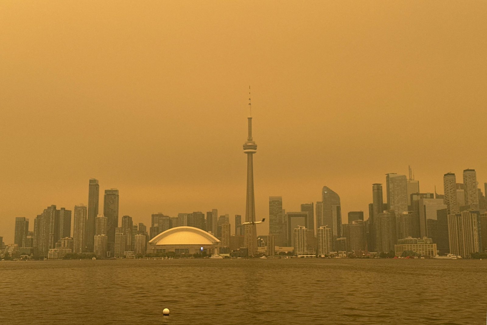 ‘É como fumar cigarro o dia todo’: fumaça de incêndios florestais afeta Nova York, Chicago e outras regiões do Canadá e dos EUA