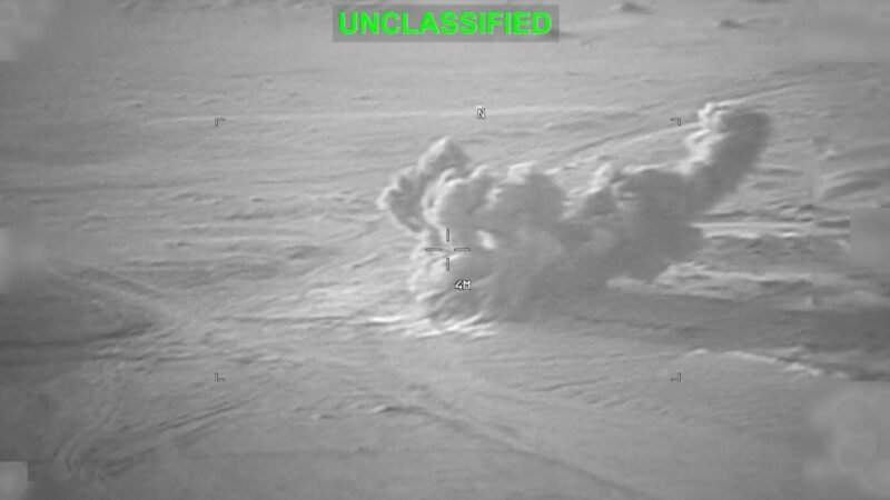 EUA lançam novos ataques contra o Irã; explosões são ouvidas em Bandar Abbas, e defesa aérea de usina nuclear é acionada