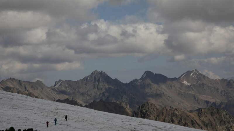 Cinco alpinistas morrem no Monte Elbrus, na Rússia