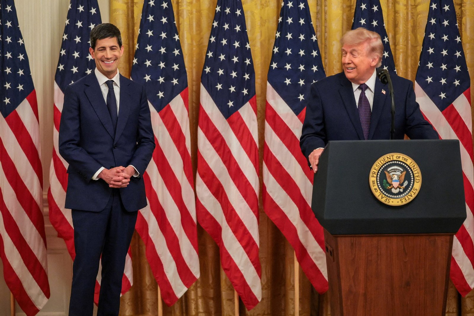 Trump ameniza tom e mantém apoio a Warsh apesar de Fed não cortar juros: ‘Ele é brilhante’