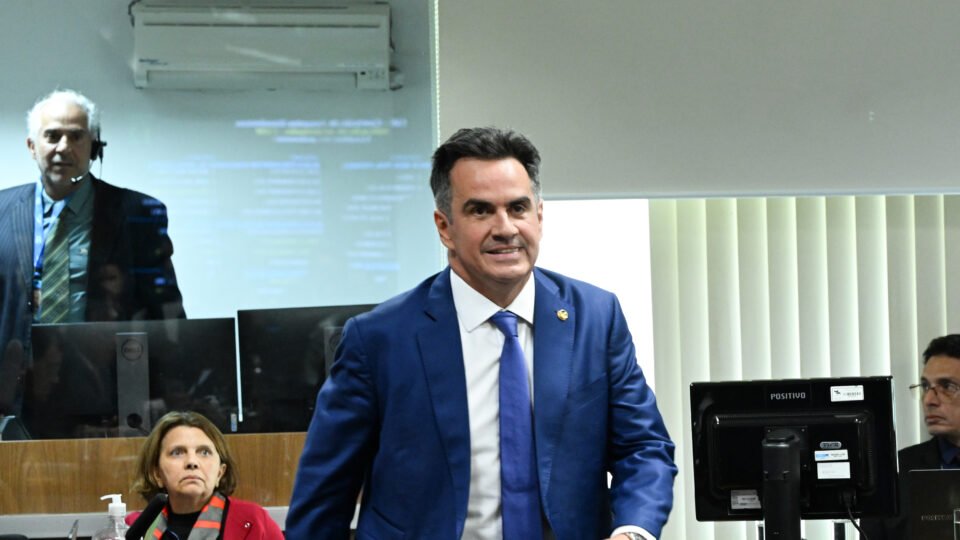 Ciro Nogueira diz ter “admiração enorme” por Lula em evento no Piauí