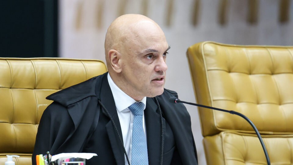 Por que Moraes ameaça a candidatura de Flávio Bolsonaro à Presidência?