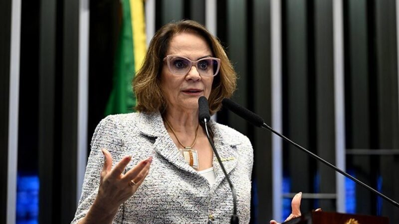 Damares Alves decide se afastar da campanha de Flávio Bolsonaro