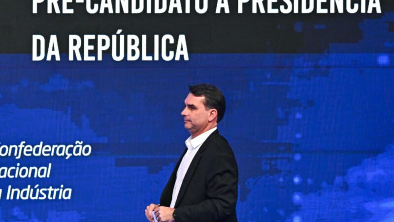 Flávio atua nos EUA contra tarifaço e enfraquece narrativa de Lula sobre ameaça à soberania