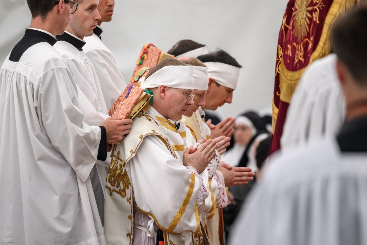 Grupo ultraconservador excomungado pelo Vaticano recorre da decisão