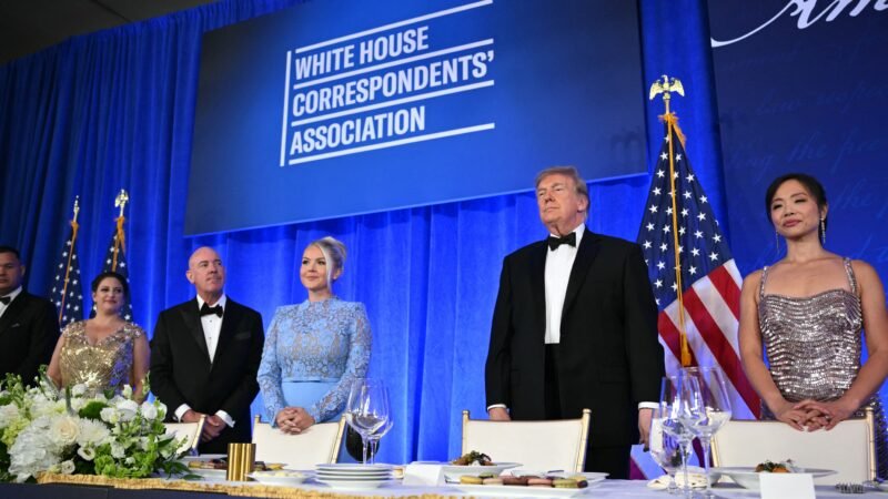 Começa novo jantar com correspondentes da Casa Branca 3 meses após tentativa de assassinato contra Trump