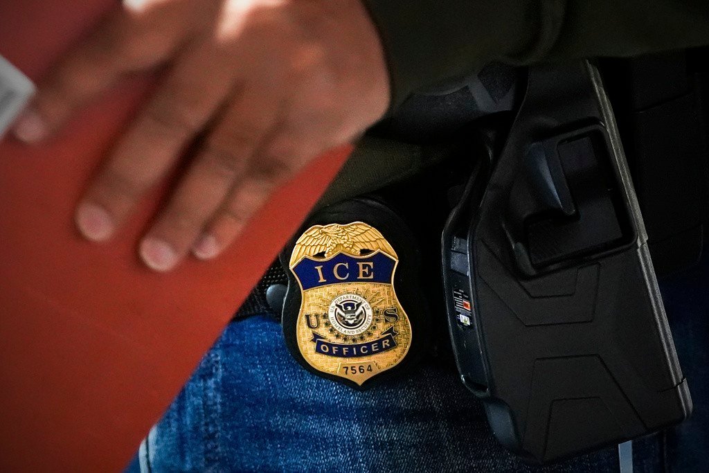 Agente do ICE mata a tiros motorista mexicano no Texas durante abordagem de veículo
