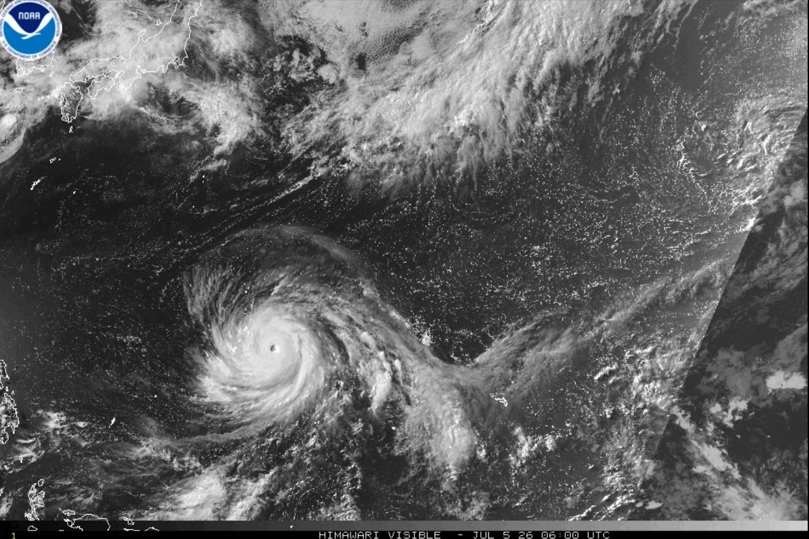 Imagem de satélite mostra supertufão se aproximando de ilha americana no Pacífico