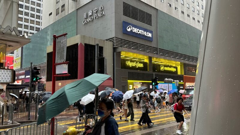 Tufão Noul faz China evacuar 340 mil e suspender trens