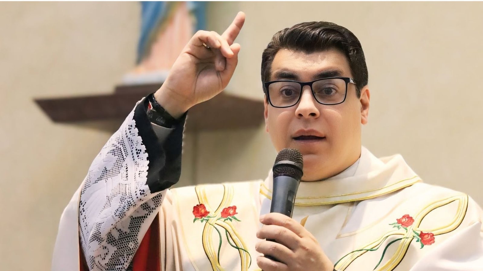 ‘Desequilíbrio e afastamento familiar’: padre de MG explica sinais que o levaram a aconselhar noiva a não marcar o casamento
