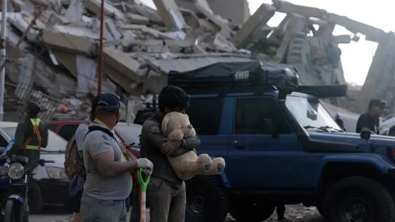O voo da tragédia: os 146 deportados pelos EUA no dia dos terremotos que ficaram sob os escombros na Venezuela