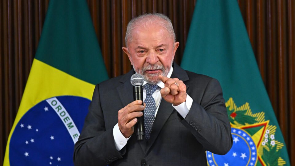 Lula defende SUS e provoca Trump em evento com diretor da OMS