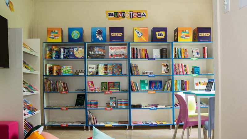 Divinópolis inaugura primeira Mundoteca de MG com 800 livros, Kindles e atividades culturais gratuitas