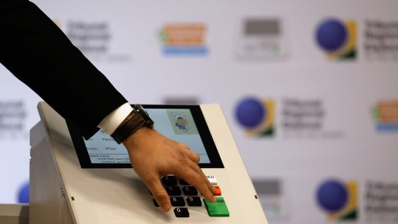 EUA negam que missão ao Brasil buscasse interferir nas eleições, diz porta-voz do Departamento de Estado