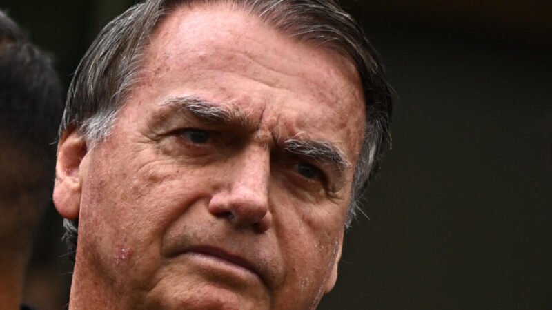 Bolsonaro tem oscilações de pressão; defesa pede que  Moraes amplie duração da fisioterapia