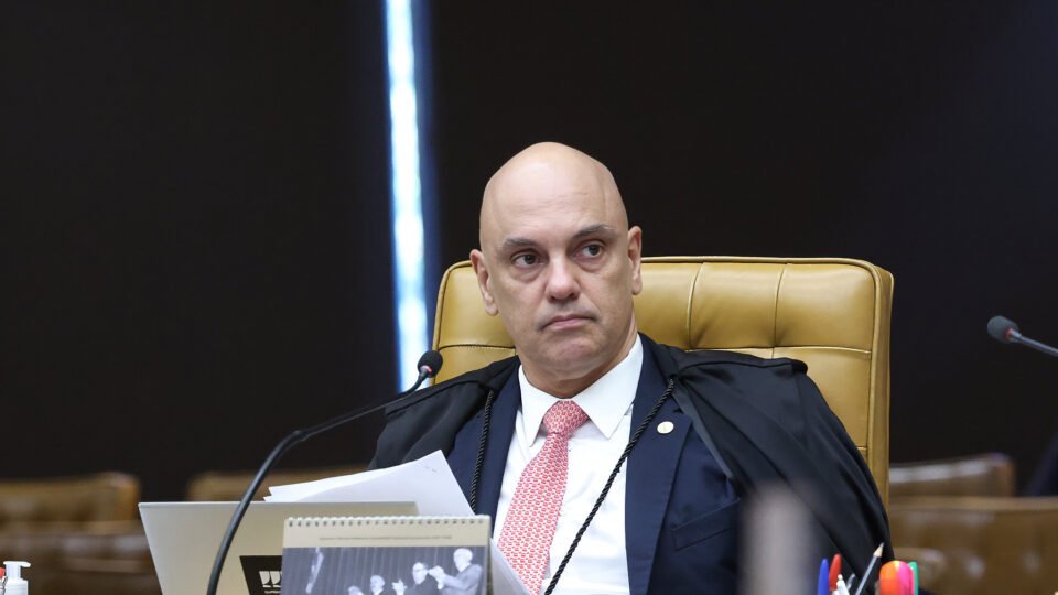 Alexandre de Moraes rebate críticas sobre inquérito contra jornalista do caso Dino