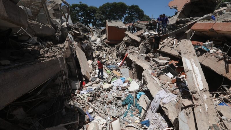 Terremoto na Colômbia: mais de 60 prédios desabaram; equipes de resgate buscam sobreviventes