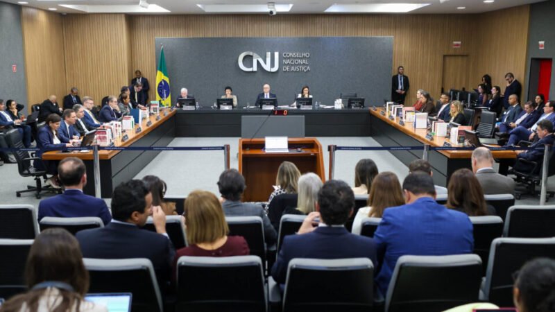 Quem são os desembargadores do TRF4 punidos pelo CNJ por atos na Lava Jato?
