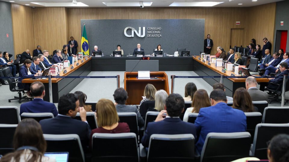 Quem são os desembargadores do TRF4 punidos pelo CNJ por atos na Lava Jato?