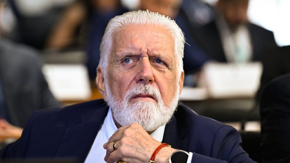 Quem é o senador que a PF diz ter atuado em favor do Banco Master?