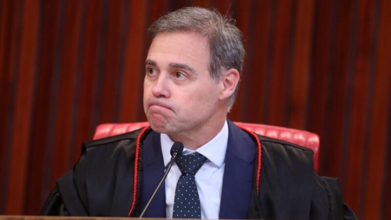 TSE barra análise de liminar de Mendonça contra PT e manda redistribuir processo