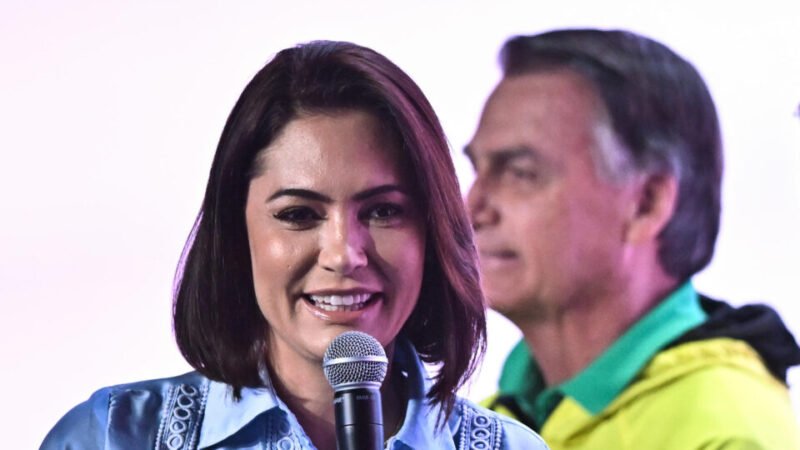 Michelle confirma disputa ao Senado na véspera  de anúncio de vice de Flávio