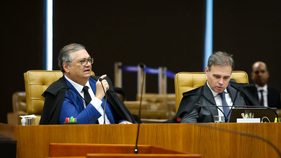 Flávio Dino solicita investigação contra André Mendonça por suposta ligação com banqueiro