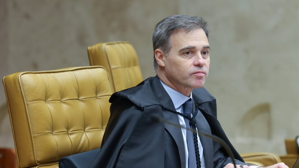 Fé, embates e Banco Master: quando o “leão” de André Mendonça aparece