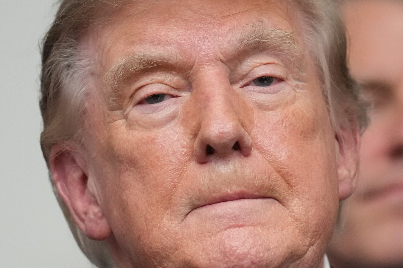 Trump diz que Kennedy Center vai fechar por ‘razões de segurança’ e diz que prédio só será reformado se for rebatizado com seu nome
