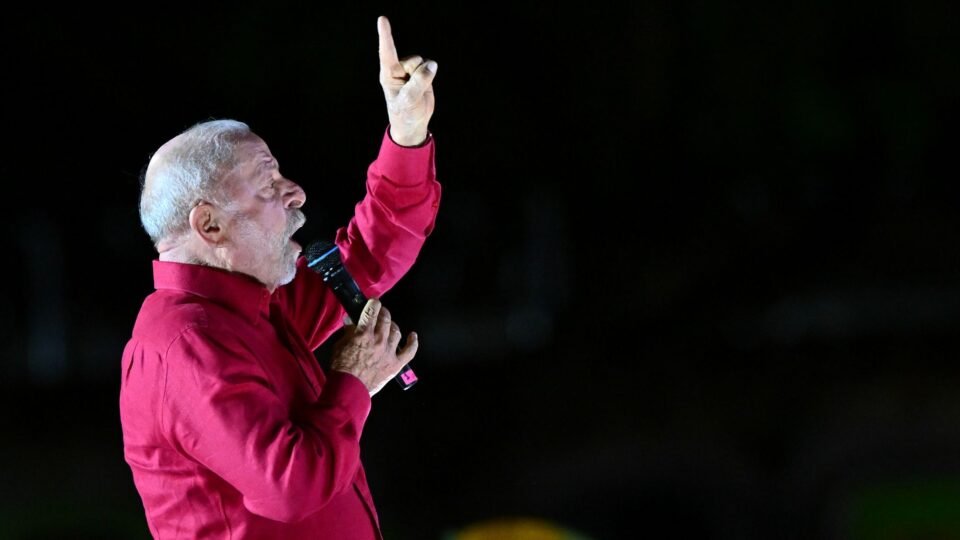 Lula e Janja exploram fake news contra Flávio: “Ninguém vai avacalhar com Nossa Senhora”