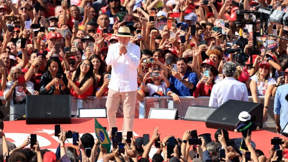 Lula diz querer vencer eleição para “manter Bolsonaro na cadeia”