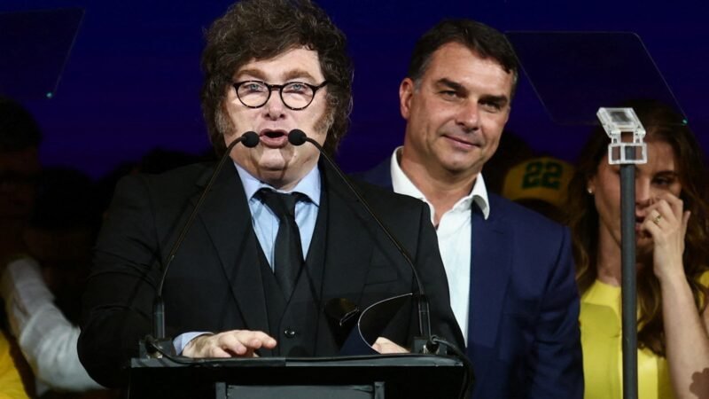 Deputados argentinos acusam Milei de facilitar fuga de Flávio e pedem reconhecimento da vitória de Lula