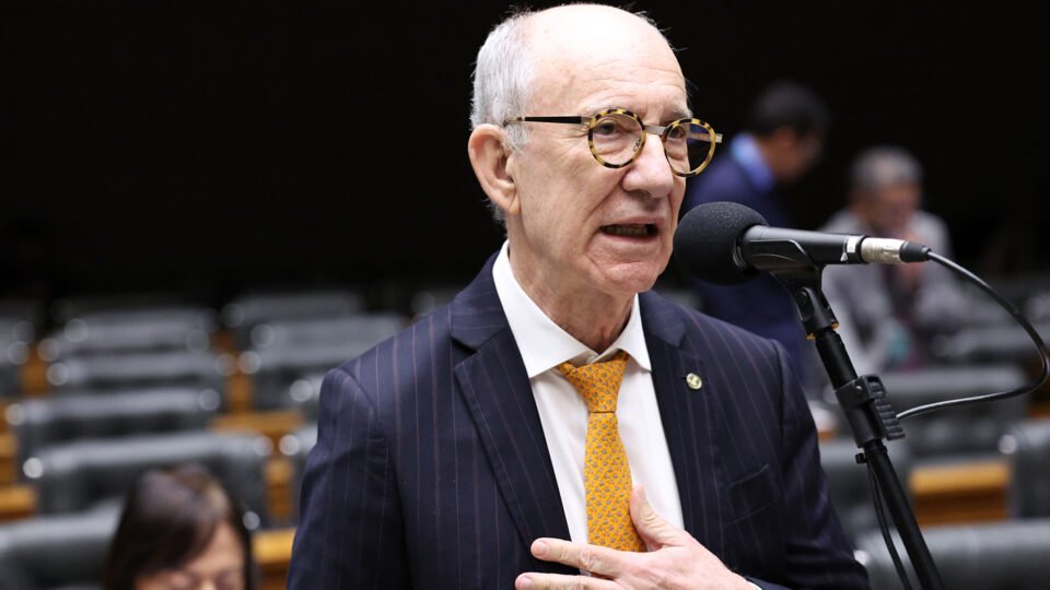 Deputados do PT pedem que STF investigue ligação de Nunes Marques com Vorcaro